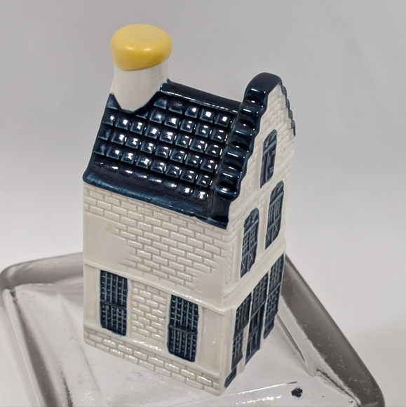 Rare VTG KLM Airlines Blue Delft Porcelain House #15 by BOLS Distillery; Sealed - Picture 5 of 8